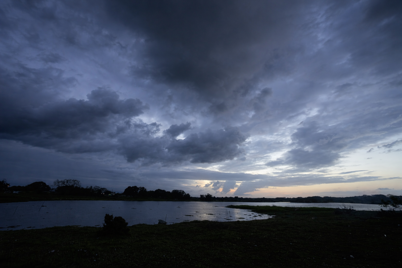 25 à¤¦à¤¿à¤¸à¤‚à¤¬à¤° 2025 à¤•à¤¾ à¤®à¥Œà¤¸à¤®: à¤ªà¥‚à¤°à¤¬ à¤¸à¥‡ à¤‰à¤¤à¥à¤¤à¤° à¤­à¤¾à¤°à¤¤ à¤¤à¤• à¤˜à¤¨à¤¾ à¤•à¥‹à¤¹à¤°à¤¾, à¤•à¤ˆ à¤°à¤¾à¤œà¥à¤¯à¥‹à¤‚ à¤®à¥‡à¤‚ à¤¶à¥€à¤¤à¤²à¤¹à¤° à¤•à¤¾ à¤…à¤²à¤°à¥à¤Ÿ