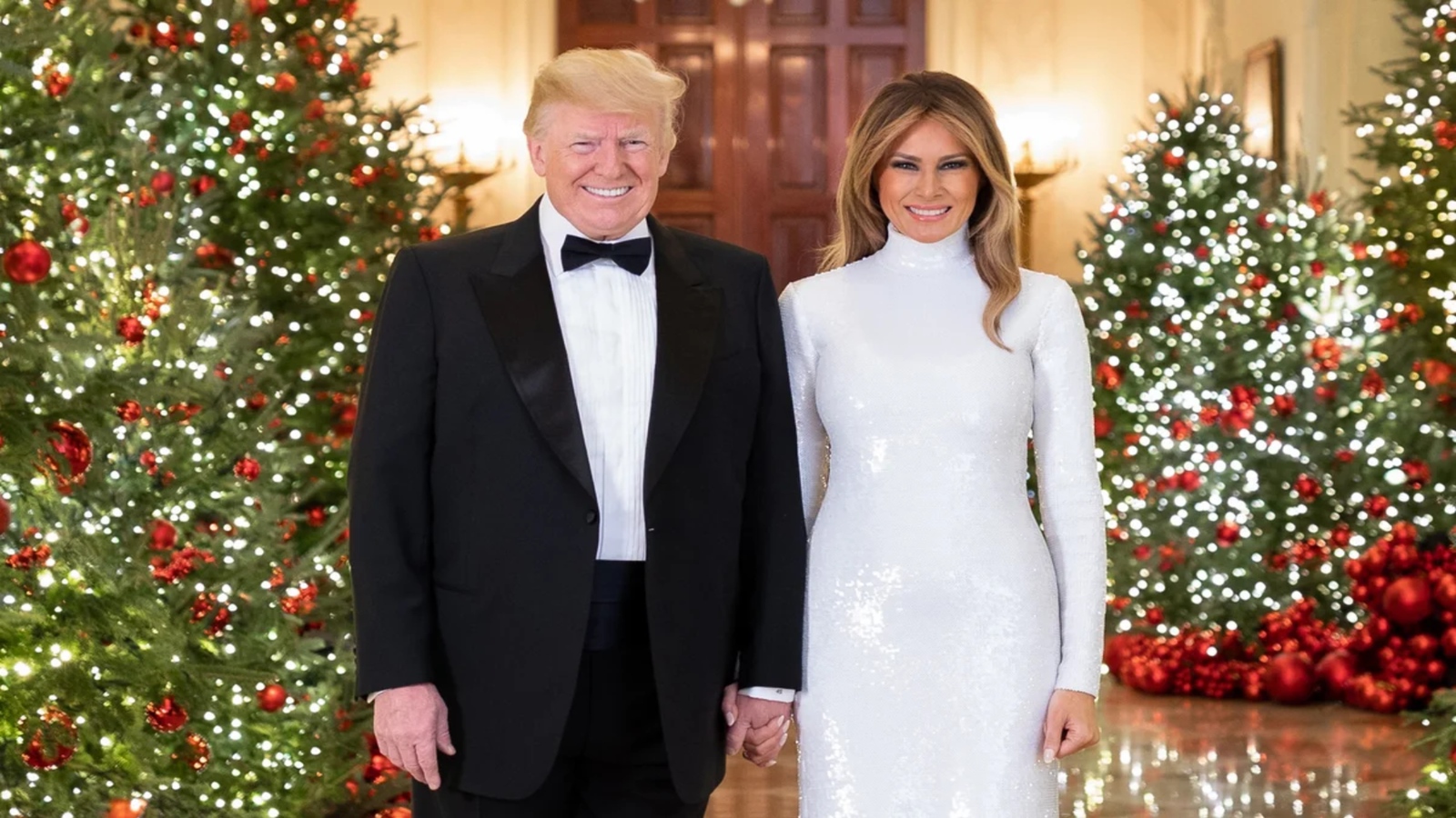 Trump Santa Call Sparks Online Jibes Amid Holiday Tradition