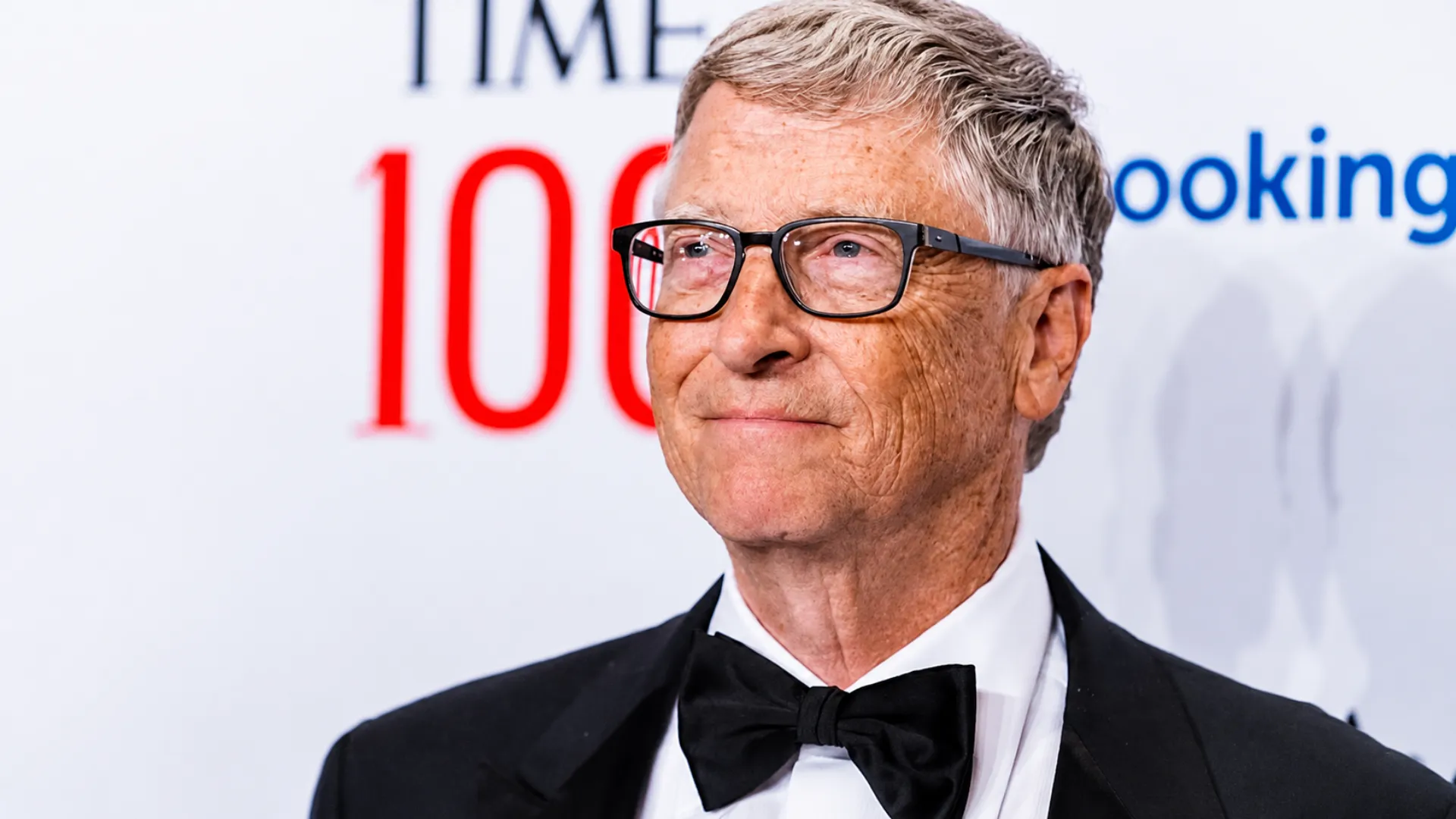 Bill Gates Foundation trust portfolio chart showing 43 percent concentration in Berkshire Hathaway and WM stocks after complete Microsoft share exit