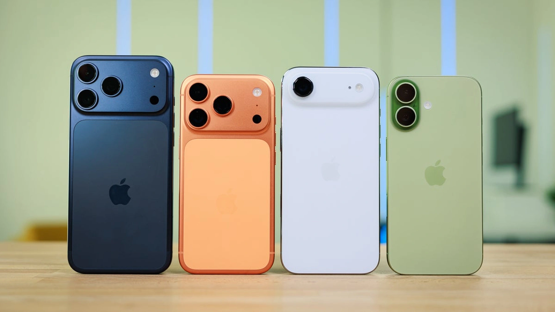 Leaked concept showing Apple iPhone 18 Pro, iPhone 18 Pro Max and the first foldable iPhone ahead of the expected 2026 launch