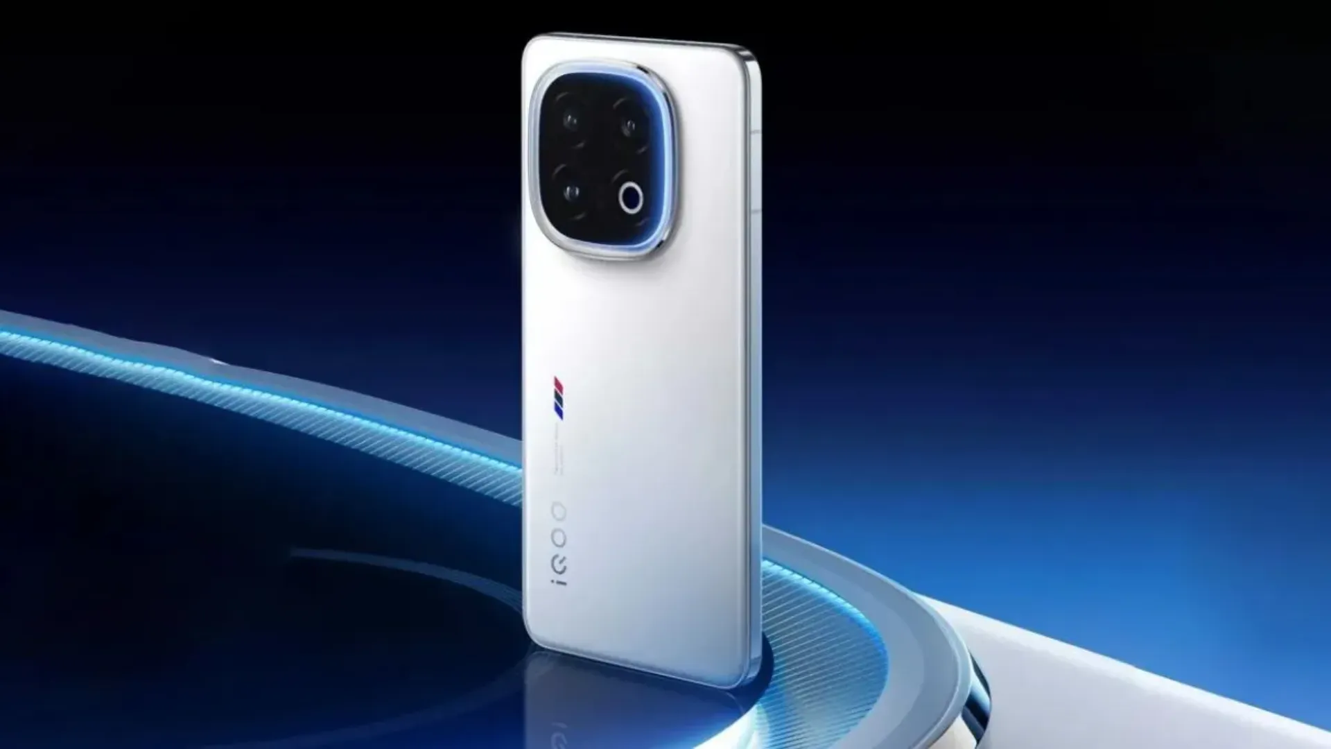 iQOO 15T smartphone render showcasing gaming focused design with 144Hz OLED display, custom Dimensity 9500 chipset and massive 8000mAh battery