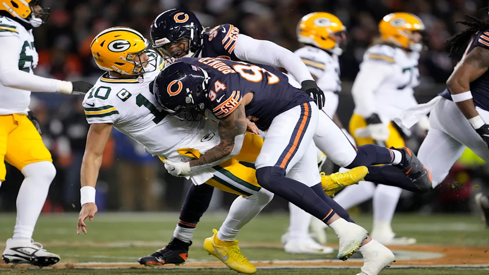 Jordan Love Sidelined After Concussion Scare Against Bears