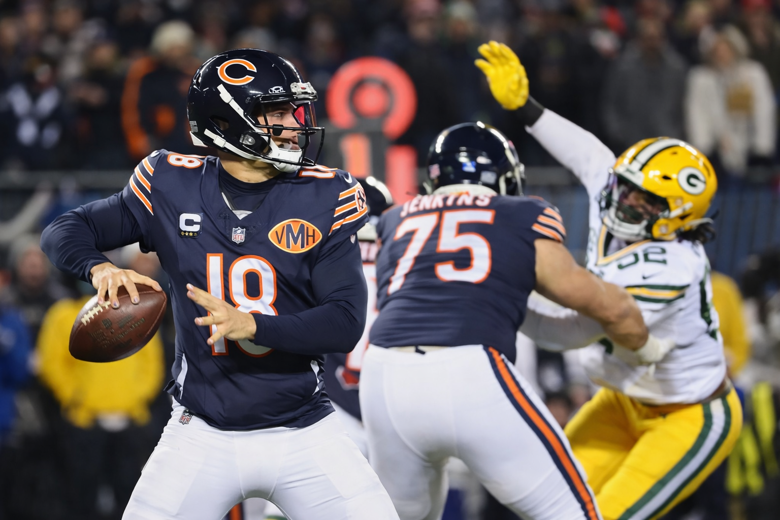 Late Caleb Williams Touchdown Sends Packers Bears Clash to Overtime at Soldier Field