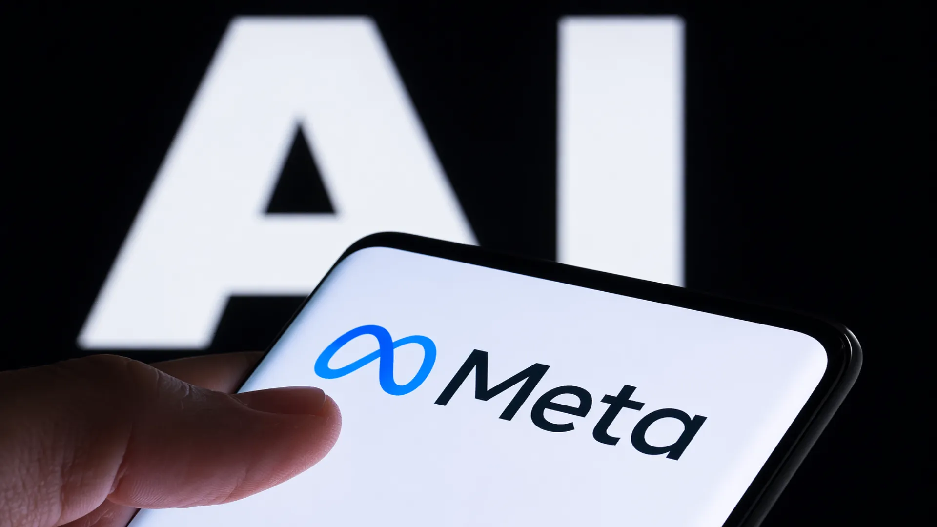 Meta tracks employee mouse clicks and keystrokes to train AI agents, raising concerns over workplace surveillance and future tech jobs in 2026